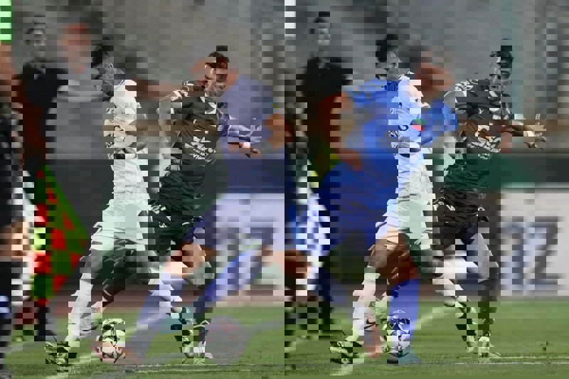 اولین حضور ثابت هافبک جنجالی استقلال