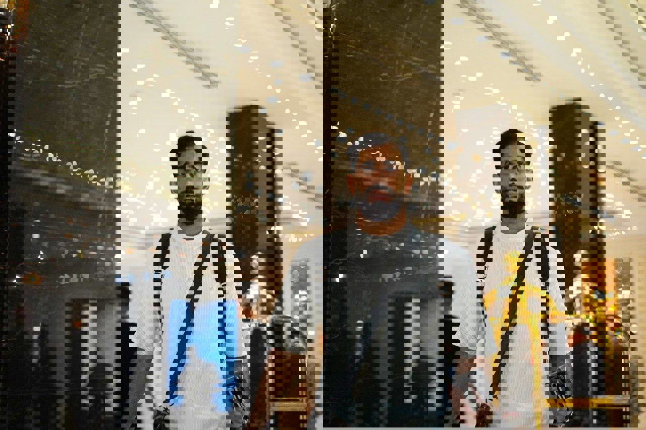 1937972