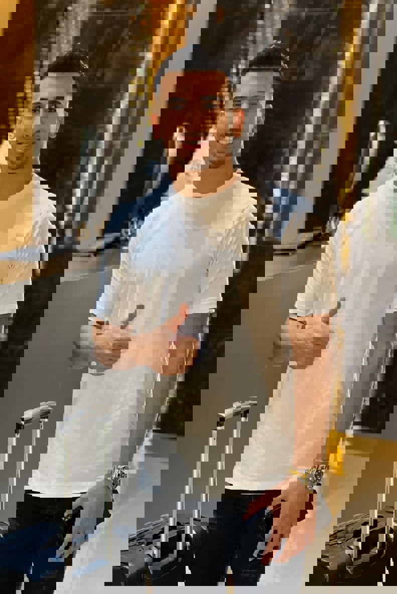 1937989