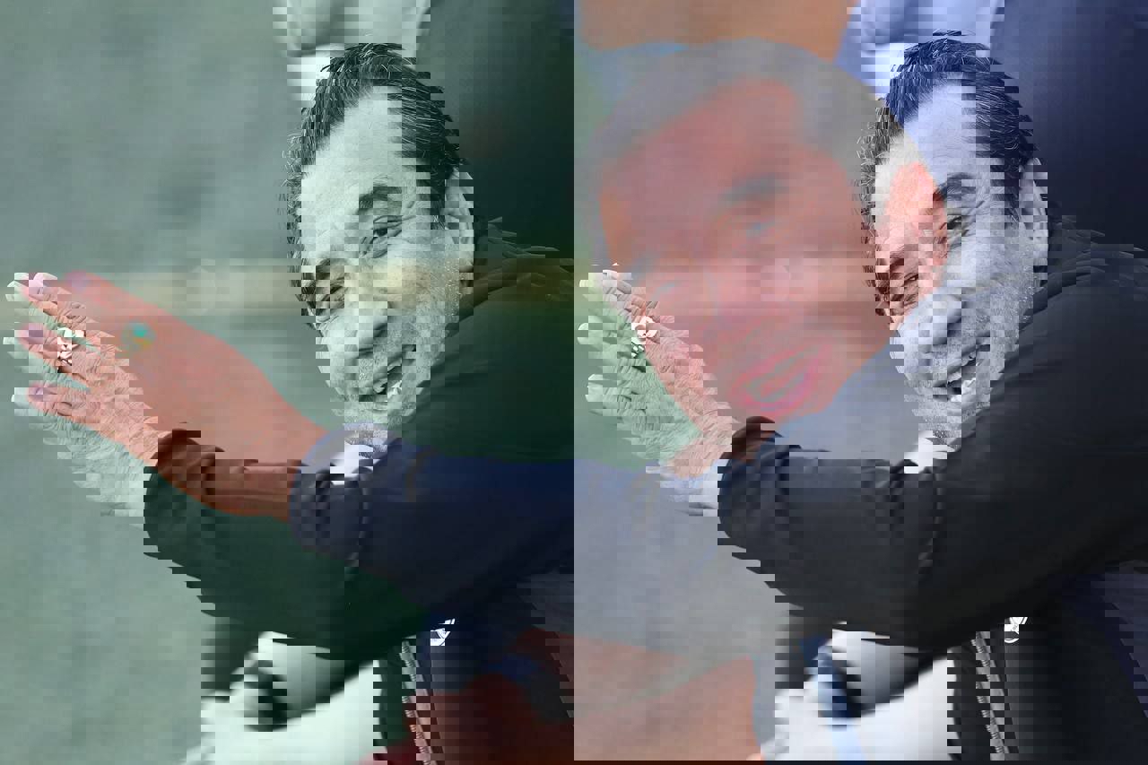 1938196