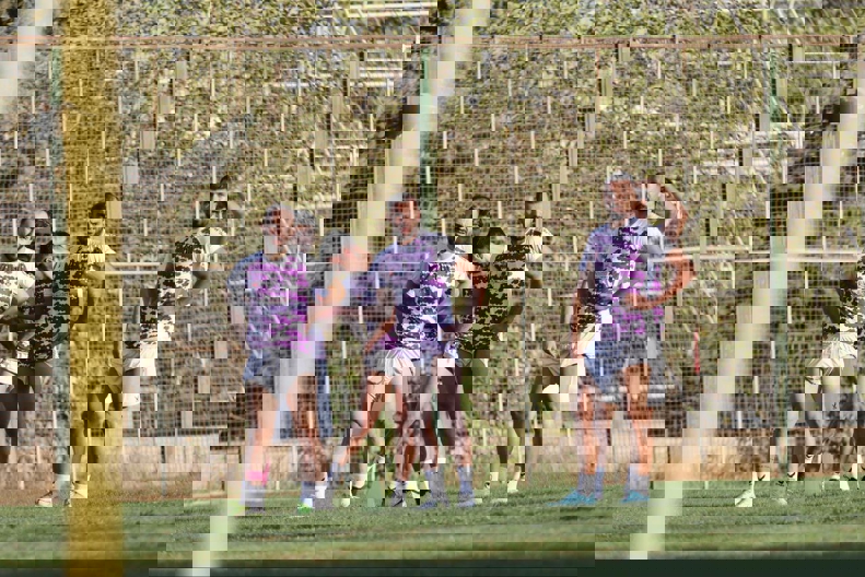 بنفش‌ها آماده یک جنگ تمام عیار می‌شوند / حریف استقلال با سودای انتقام تمرین می‌کند 2