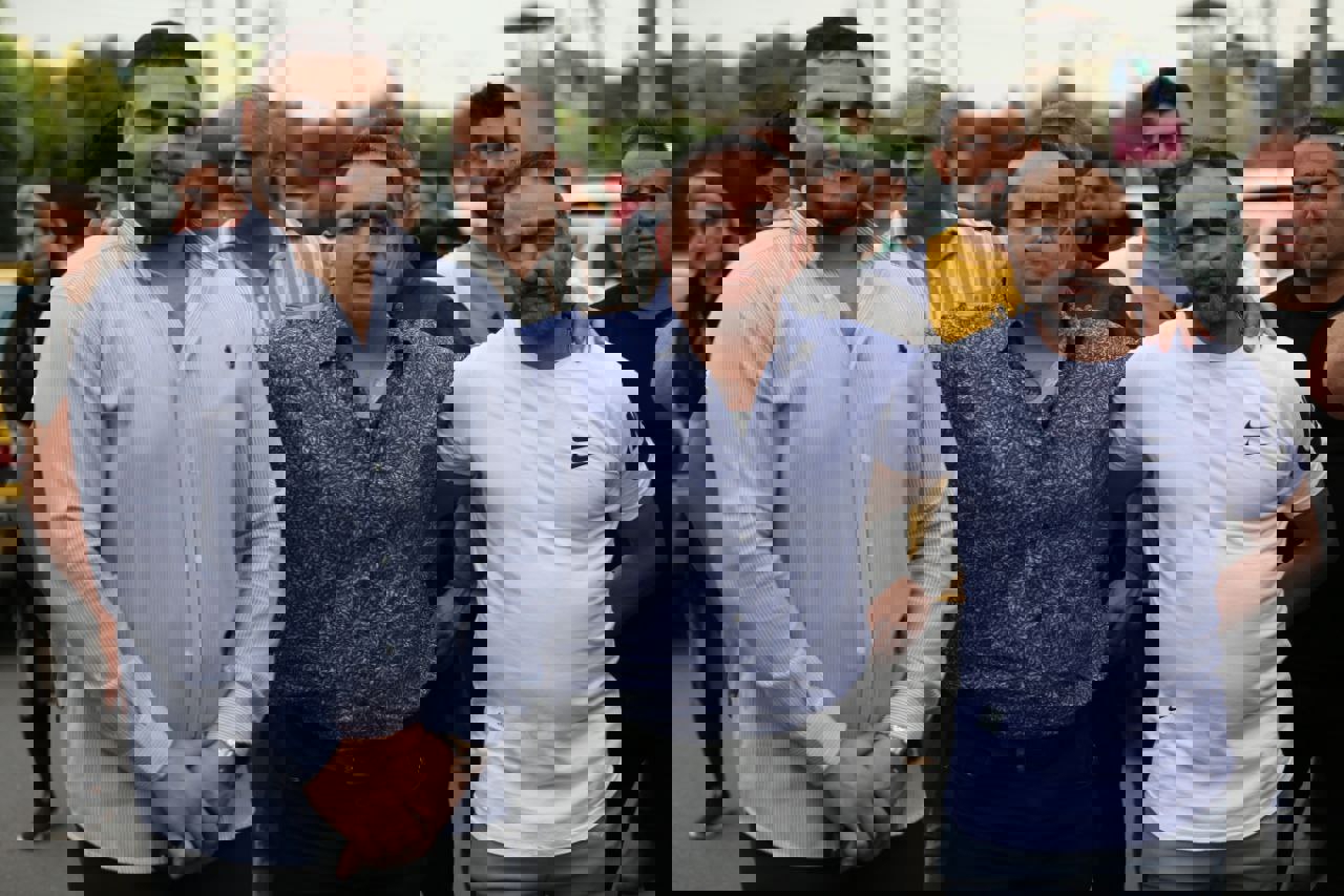 1938558