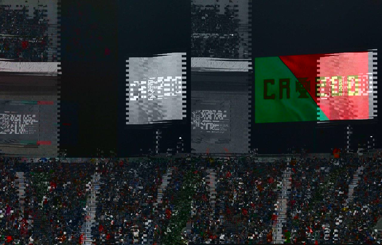 1939586