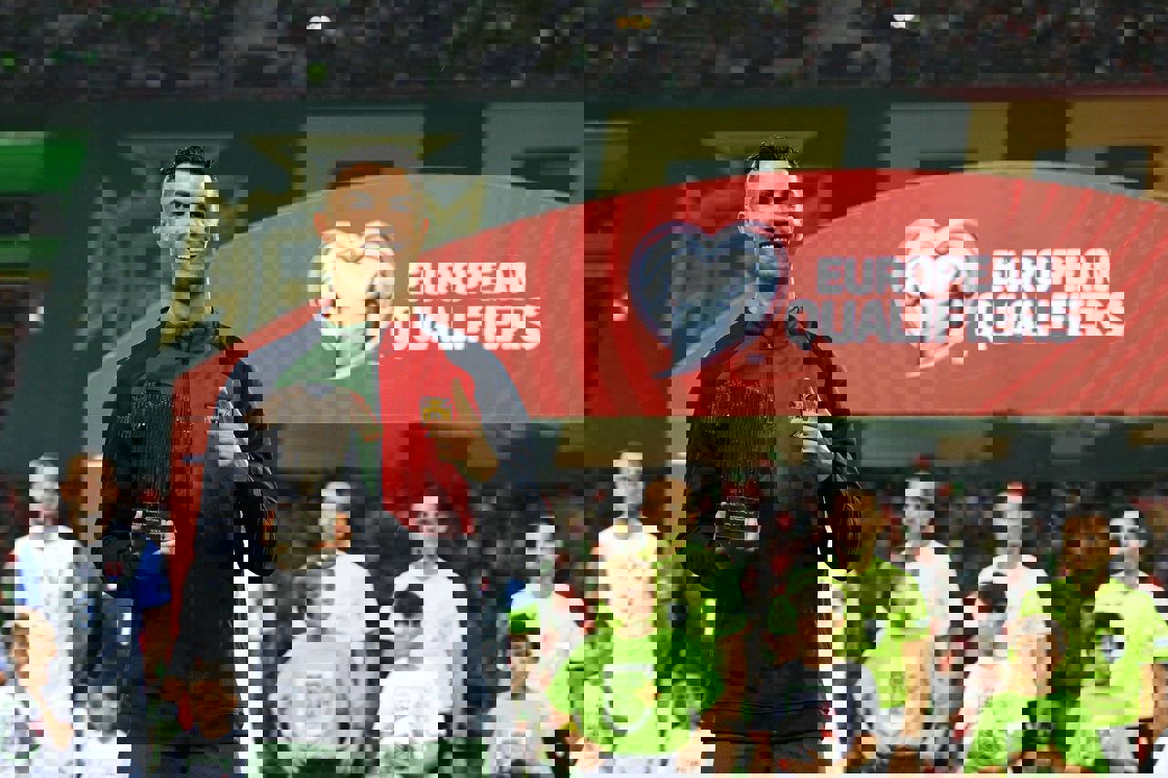 1939585
