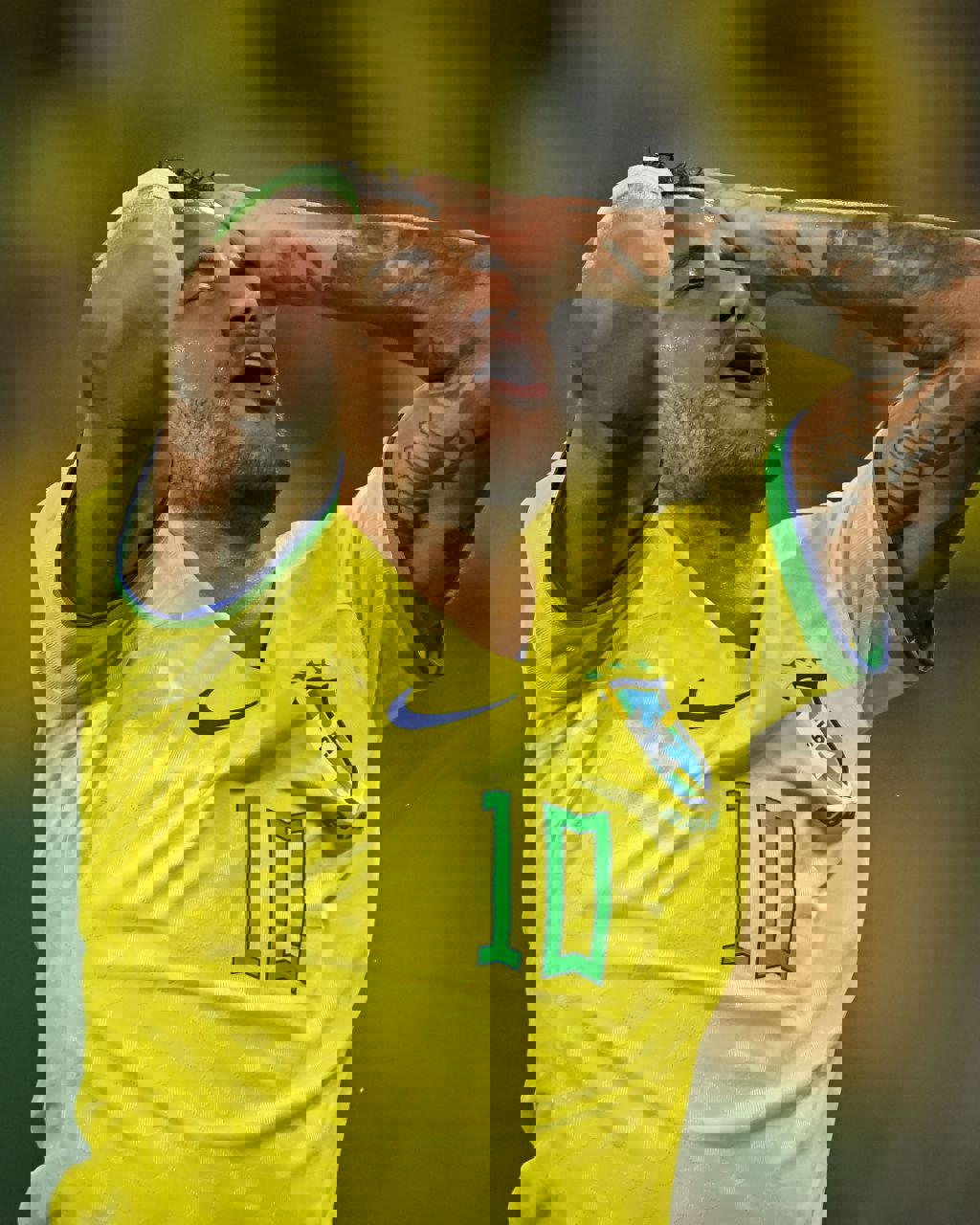 1939303