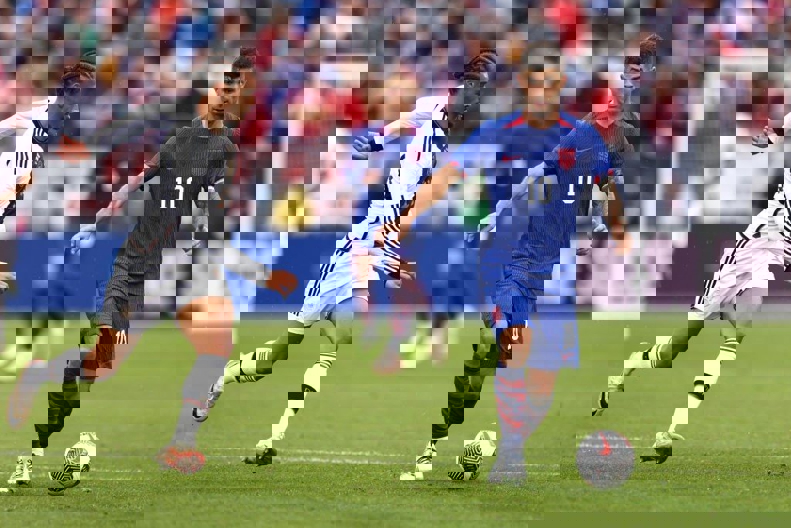 1940095