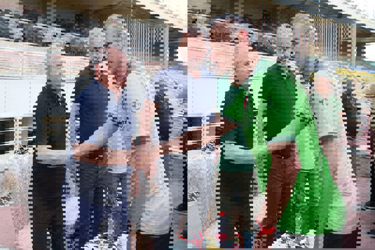 1940194