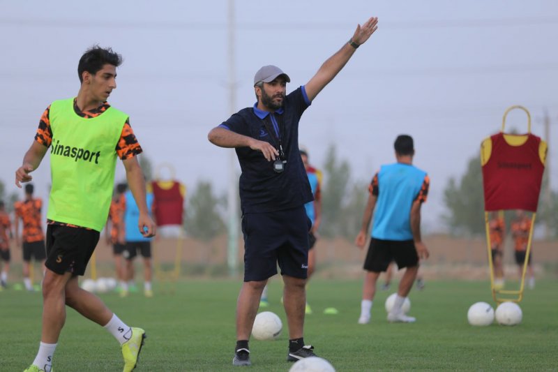 محافظت‌کار: امیدوارم فردا روز ما باشد