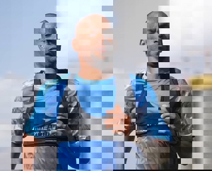 مسنترین بازیکن لیگ، چهل ساله شد(عکس)