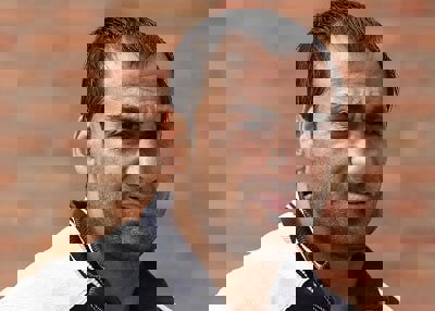 ستاره سابق استقلال و پرسپولیس از زندان بیرون آمد