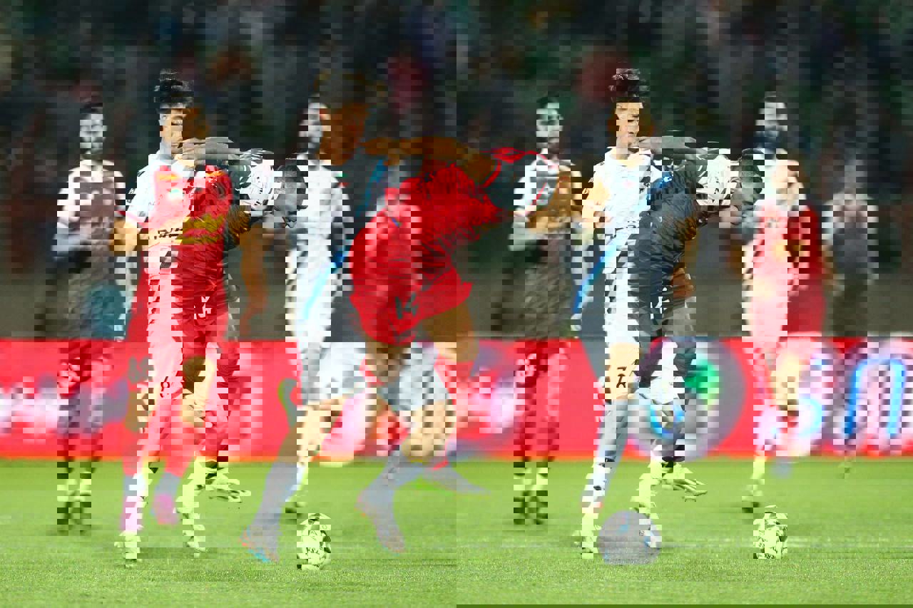 1941916