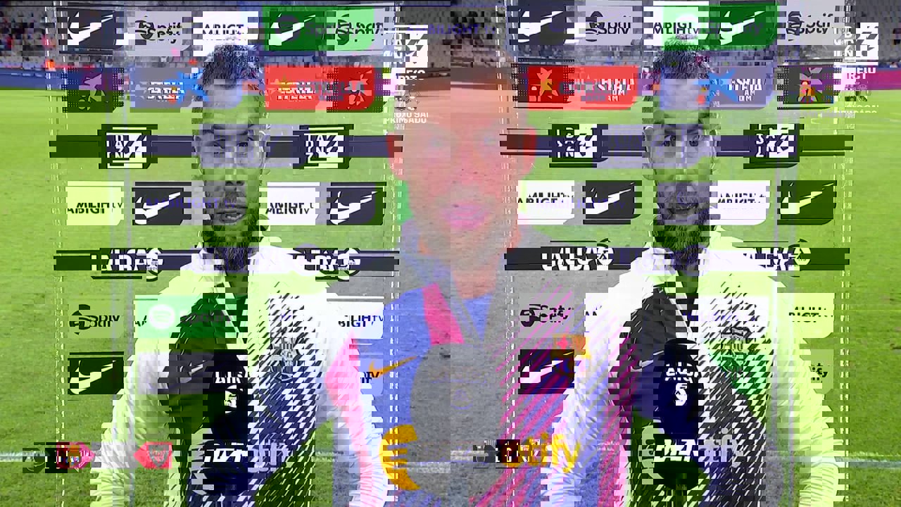 1943601
