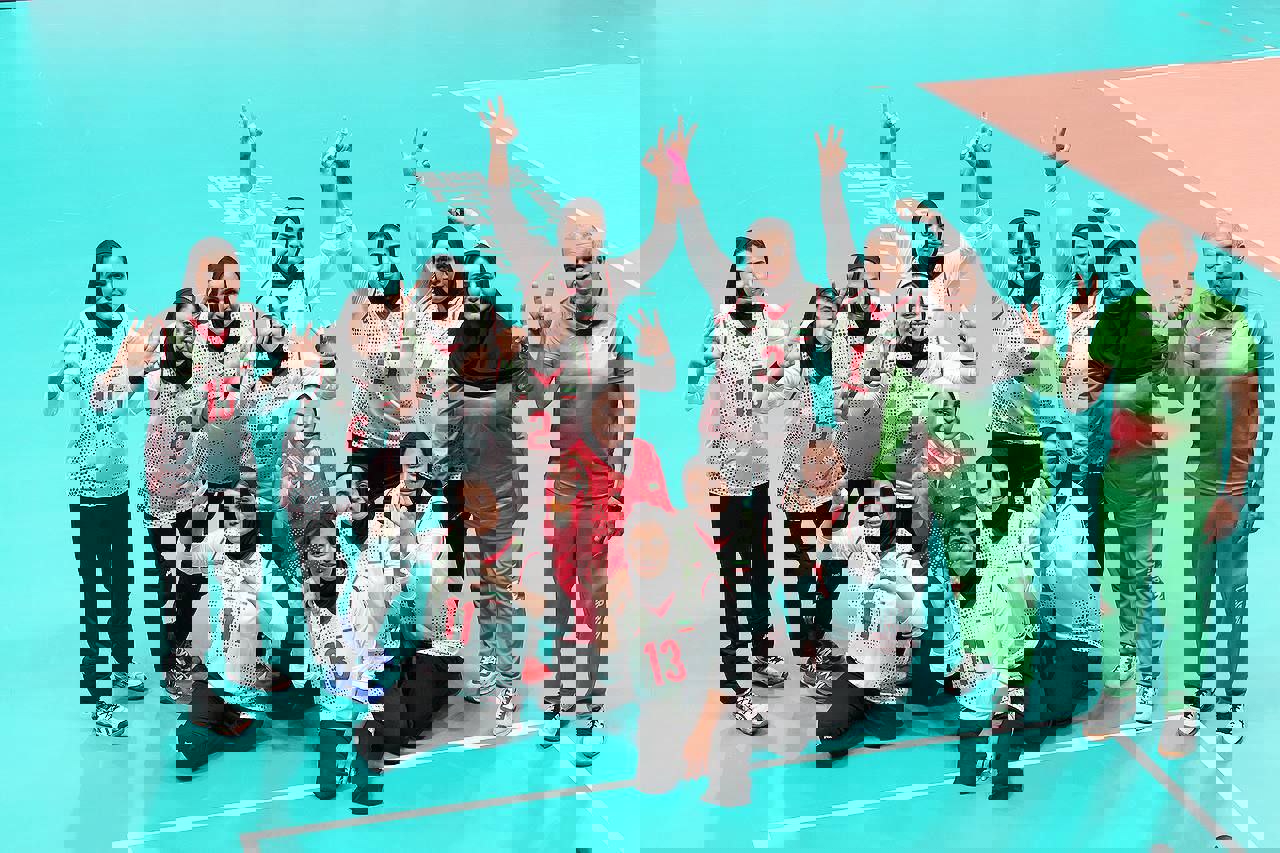 1943636