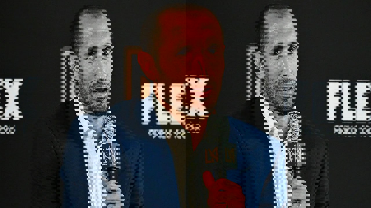 1944189