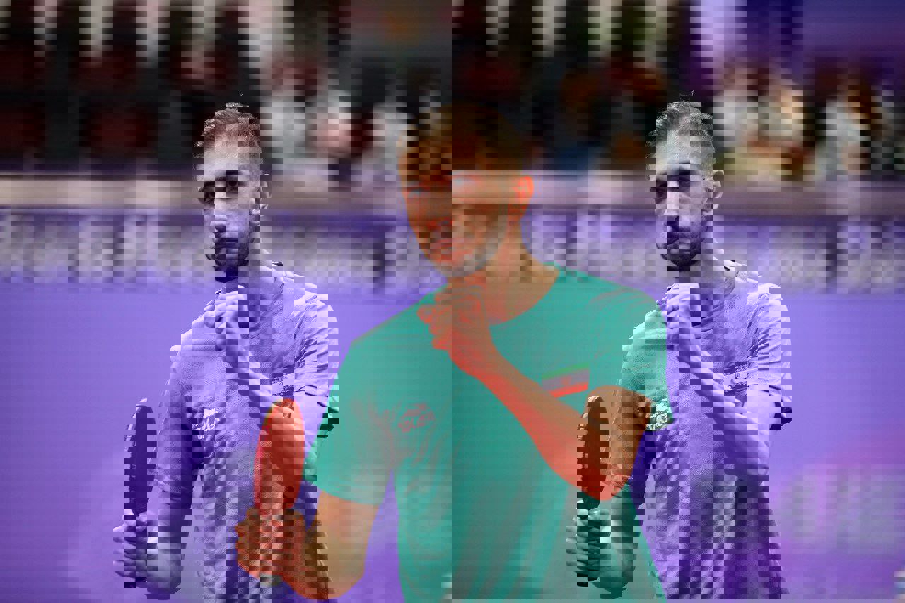 1944165
