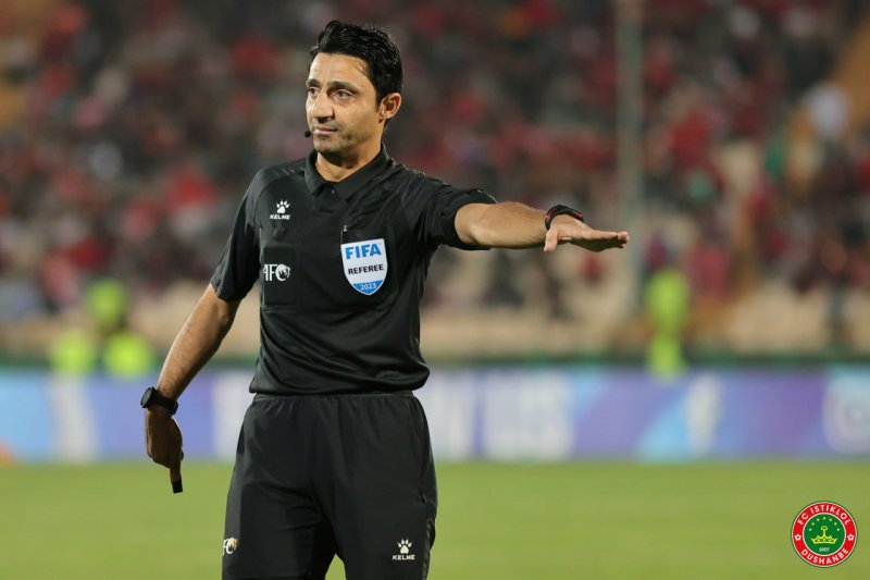 مهند قاسم سه سال قبل بدون VAR بهتر میدید / داور عراقی بازی پرسپولیس: واقعا عجیب!