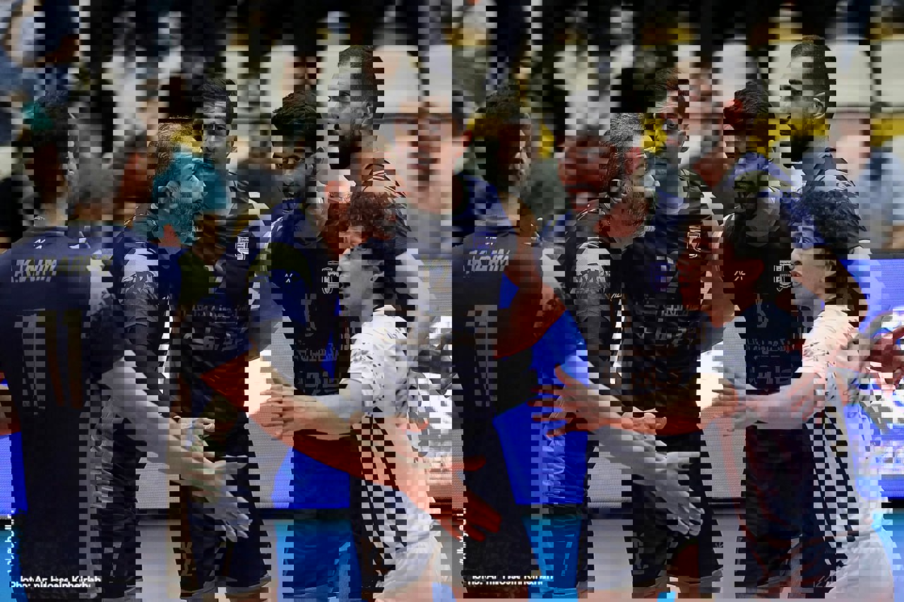1944871