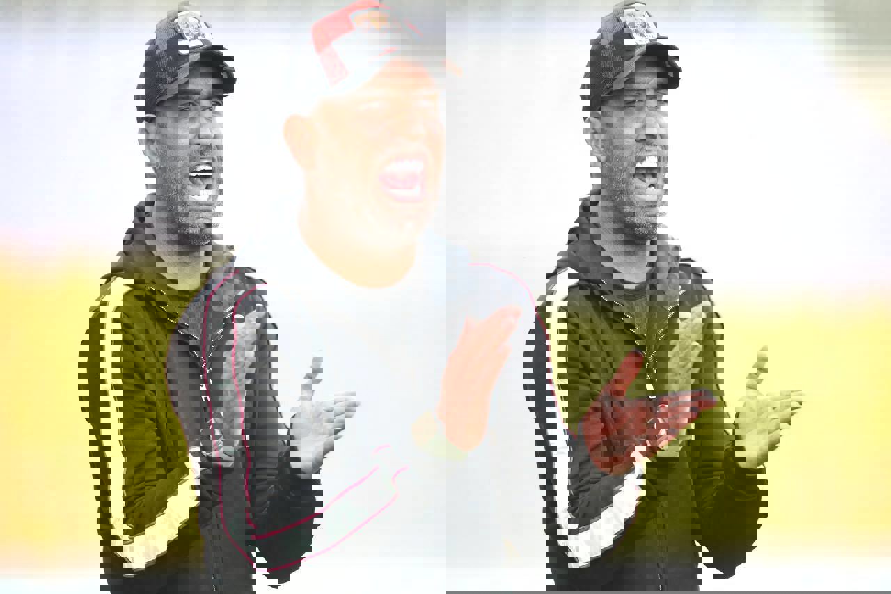 1945074
