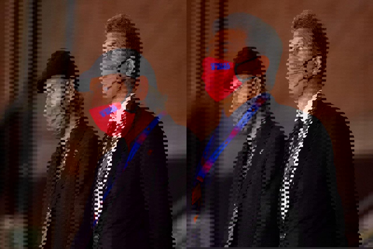 1946173