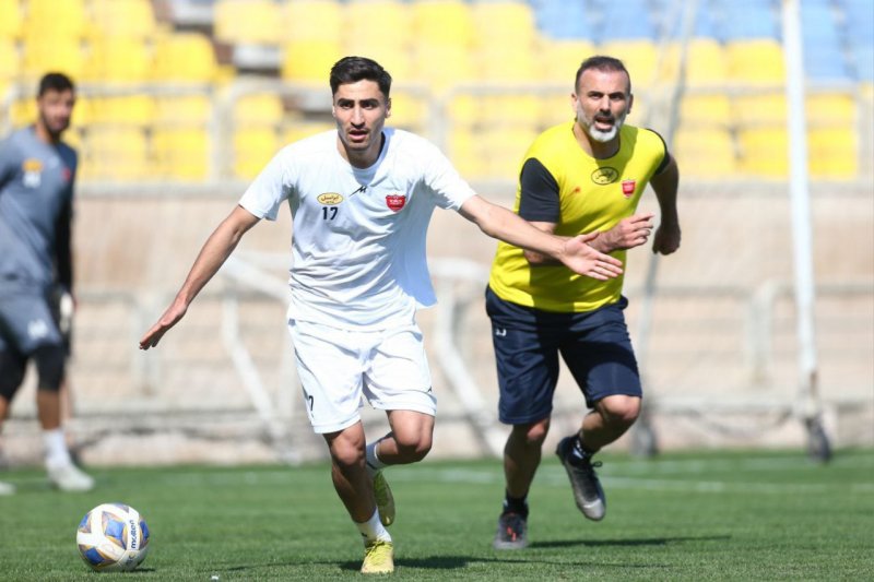 بازیکن پرسپولیس با استوک پاره تمرین میکند!
