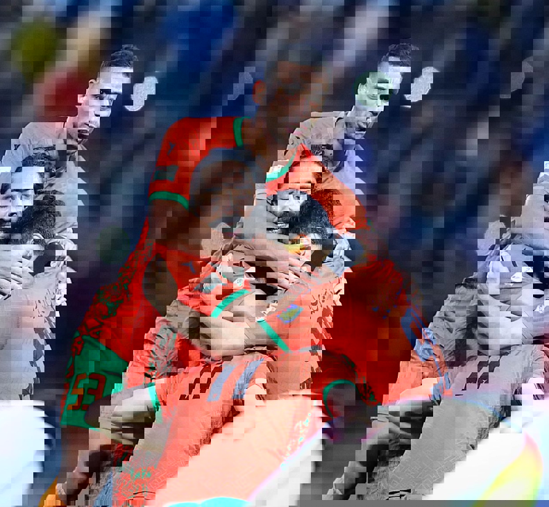 1949273