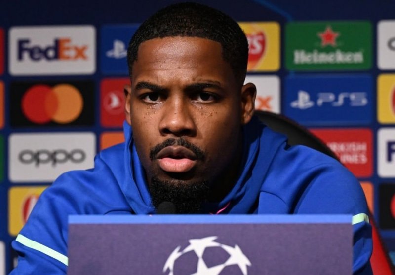 شبیه زلاتان نیستم: من مایکم، رئیس میلان!‏