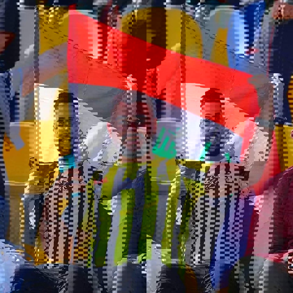 1950424