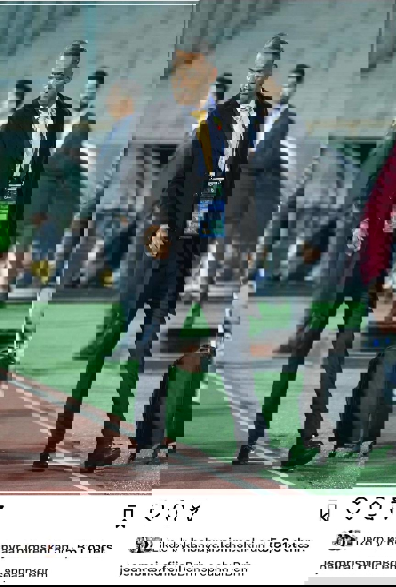 1950702