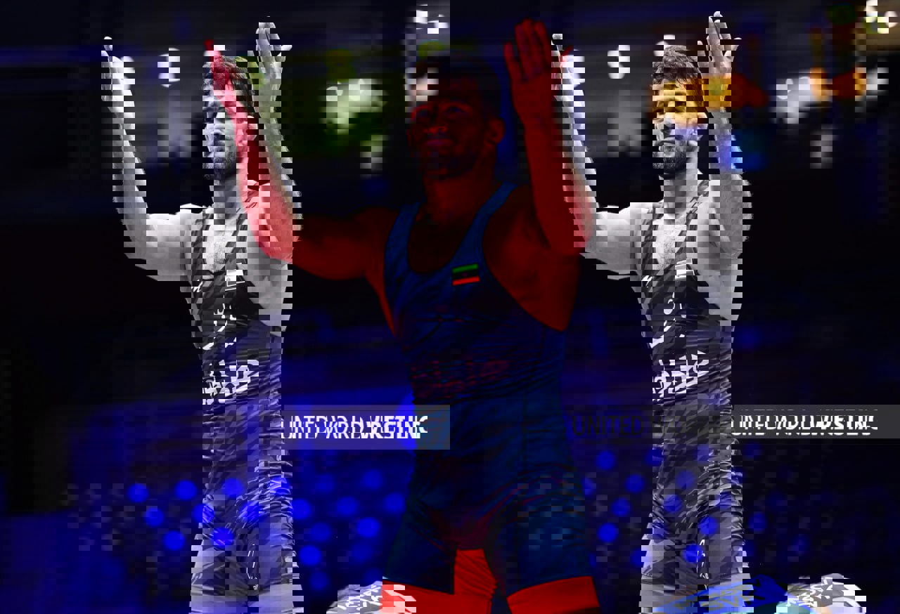 1950838