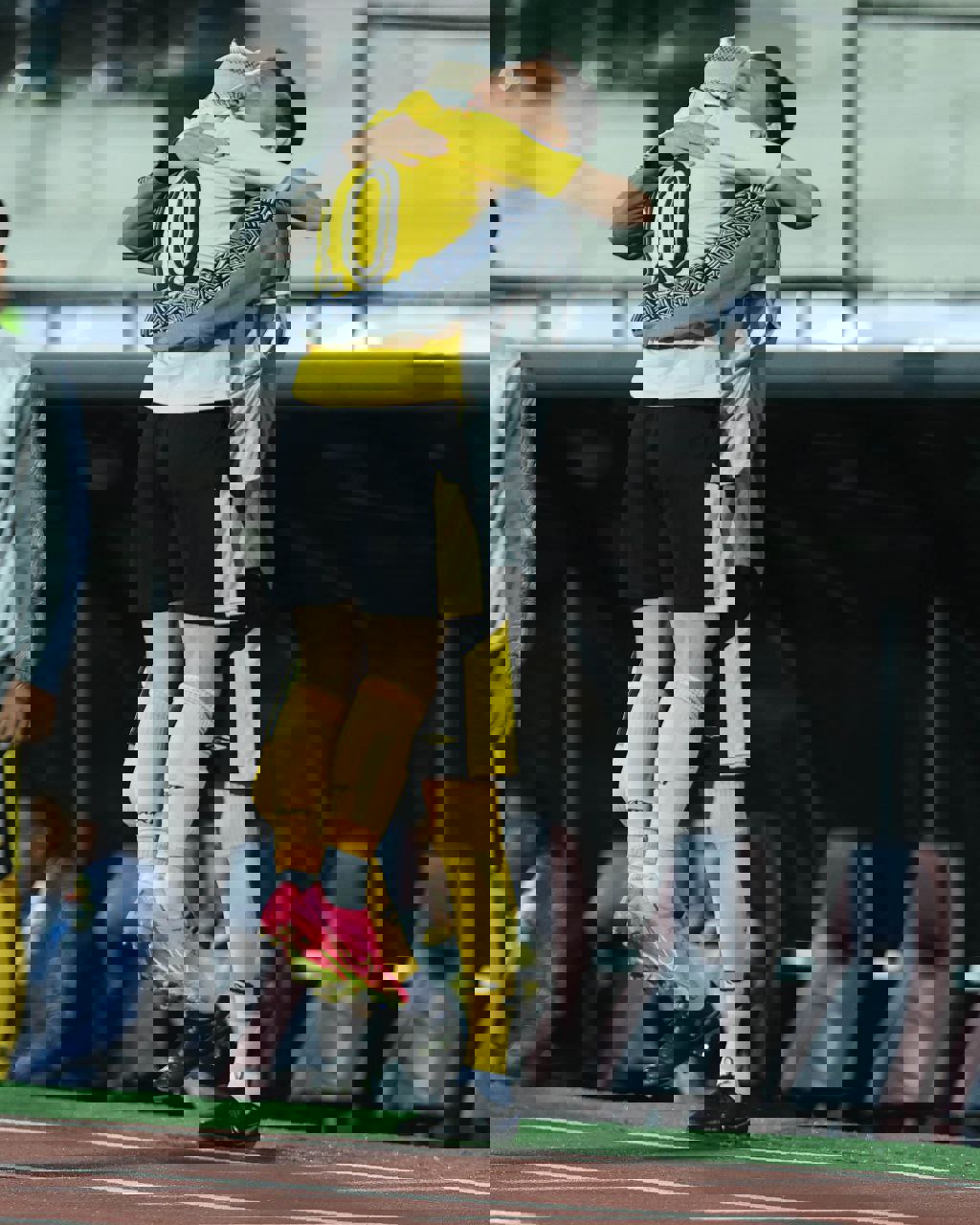1950861