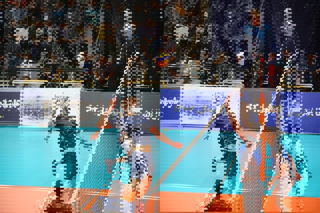 1951422