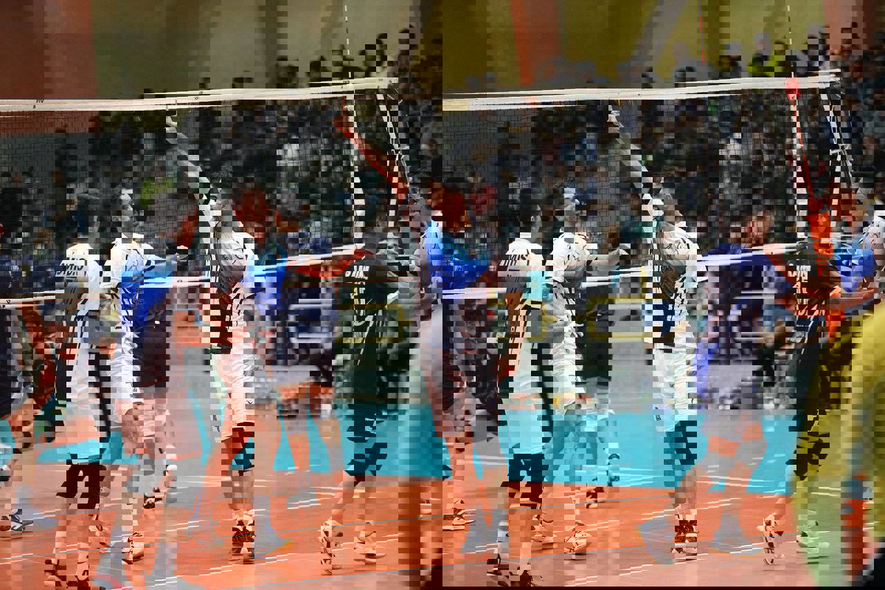 1951656