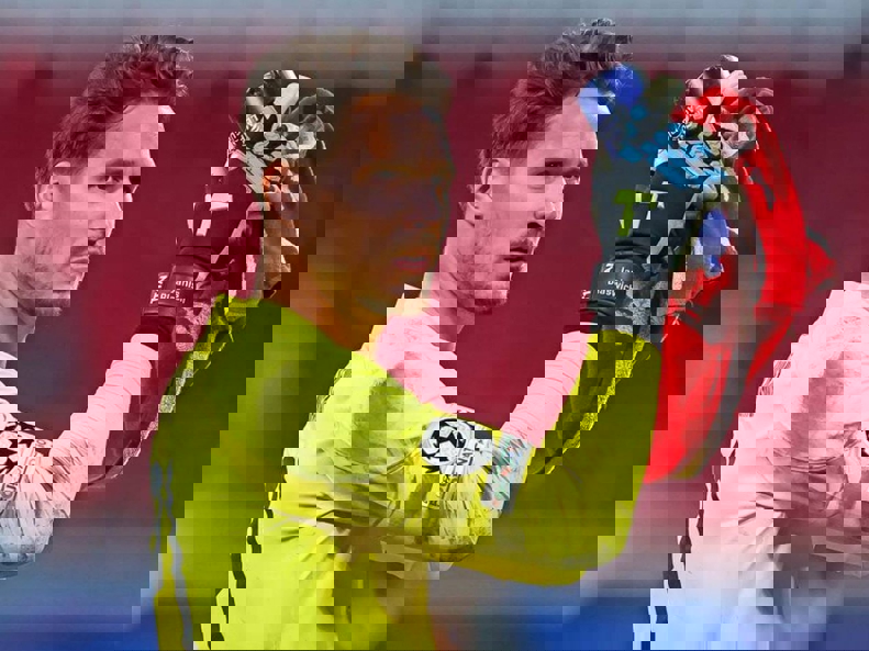 1952023