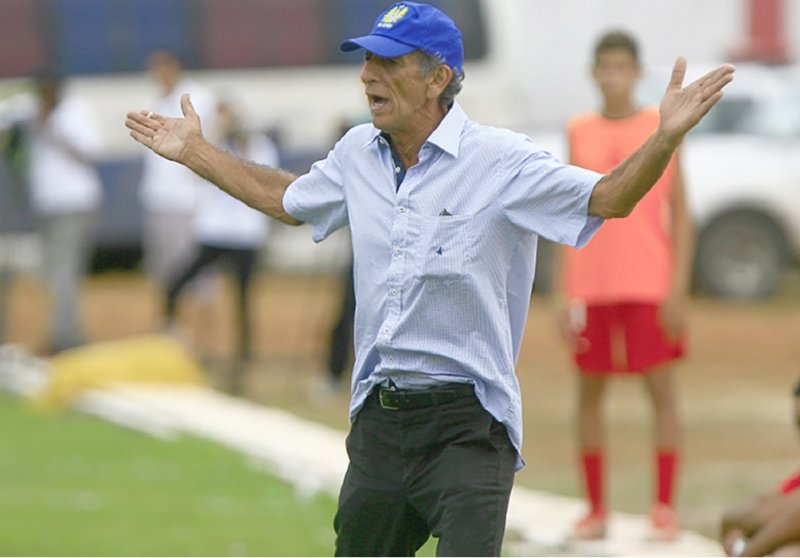 مسن‌ترین مربی دنیا در برزیل: اعتیاد در 77 سالگی!
