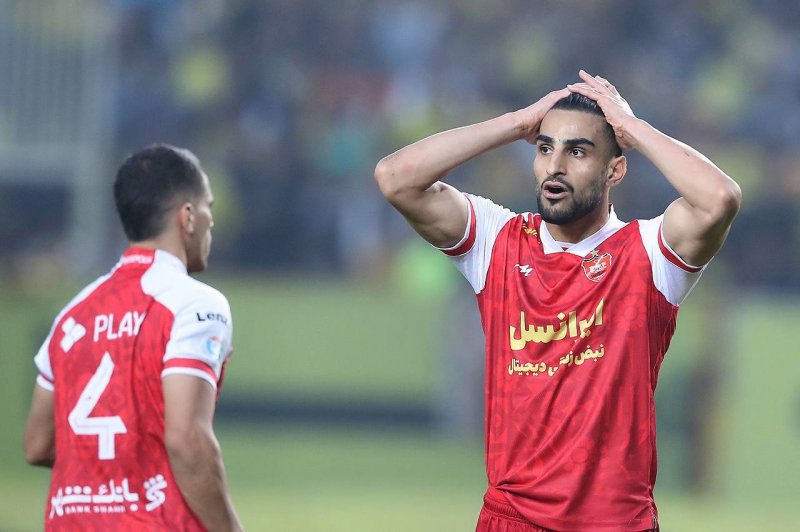 شهاب شانس آوردی که آن ضربه گل نشد!