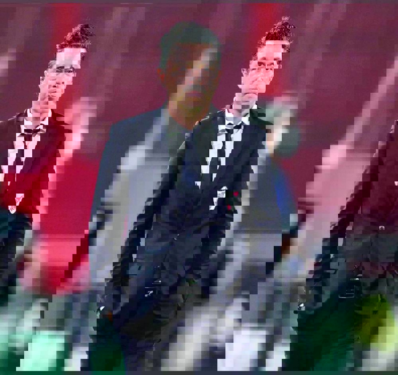 1954333