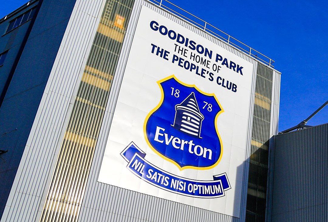 1955385