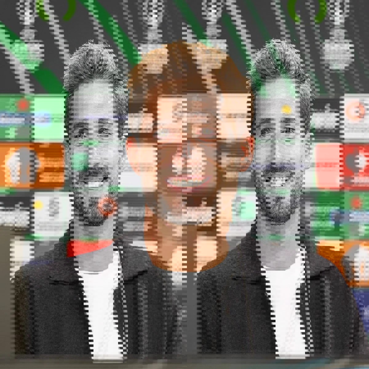 1955586