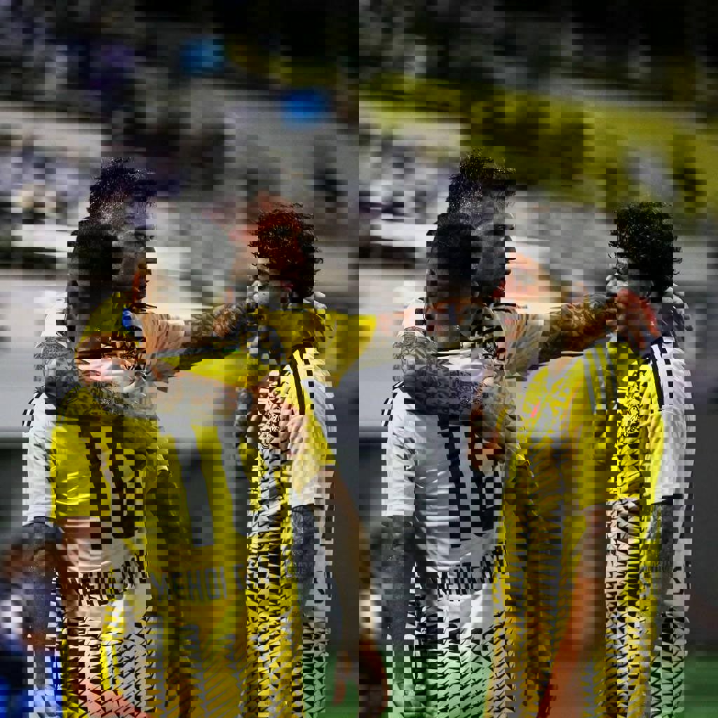 1955891