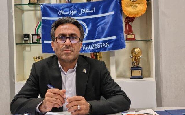 آزاد: پورموسوی سابقه بخشیدن قراردادش را دارد