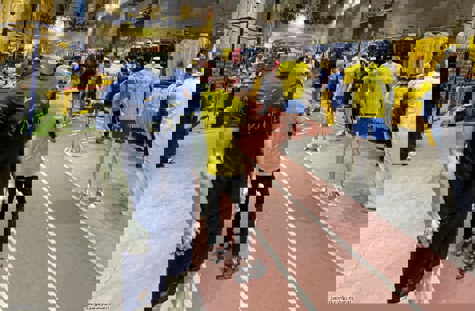 1956919