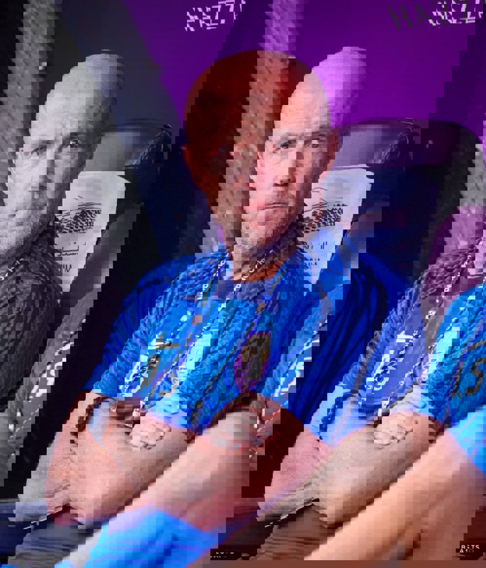 1958232