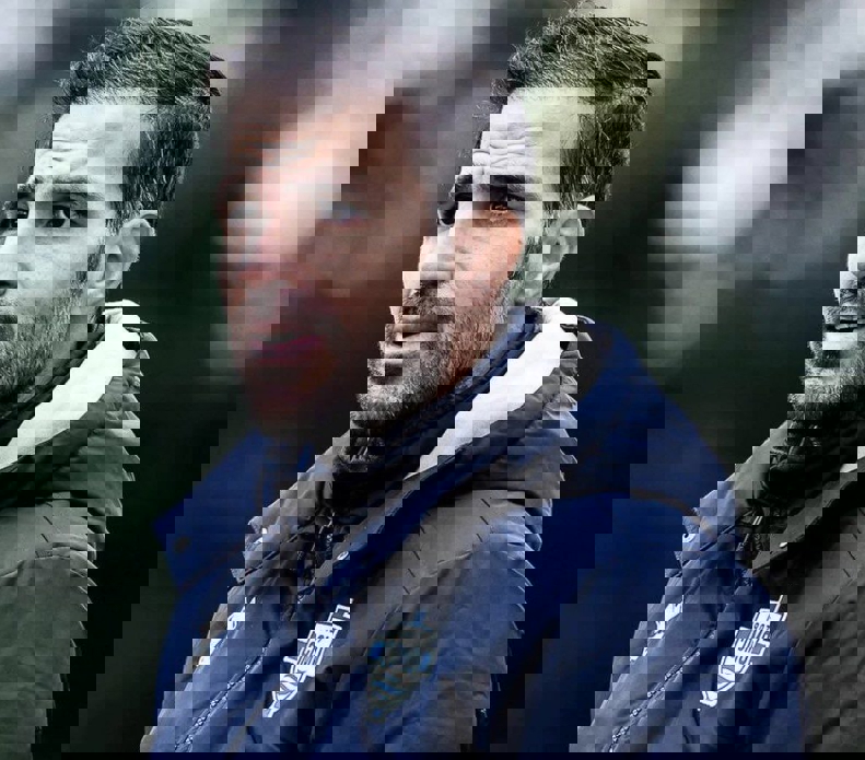 1958254