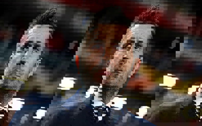 1958906