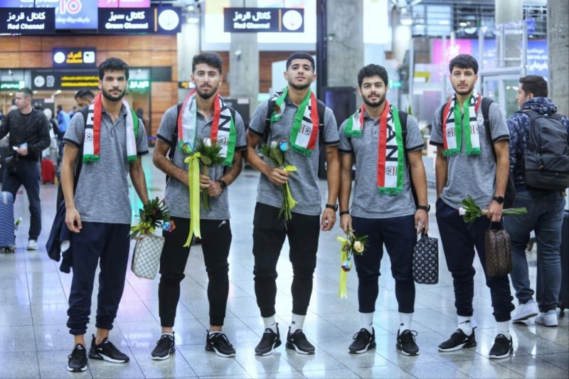 ارتش فولاد از جام جهانی رسید (عکس)