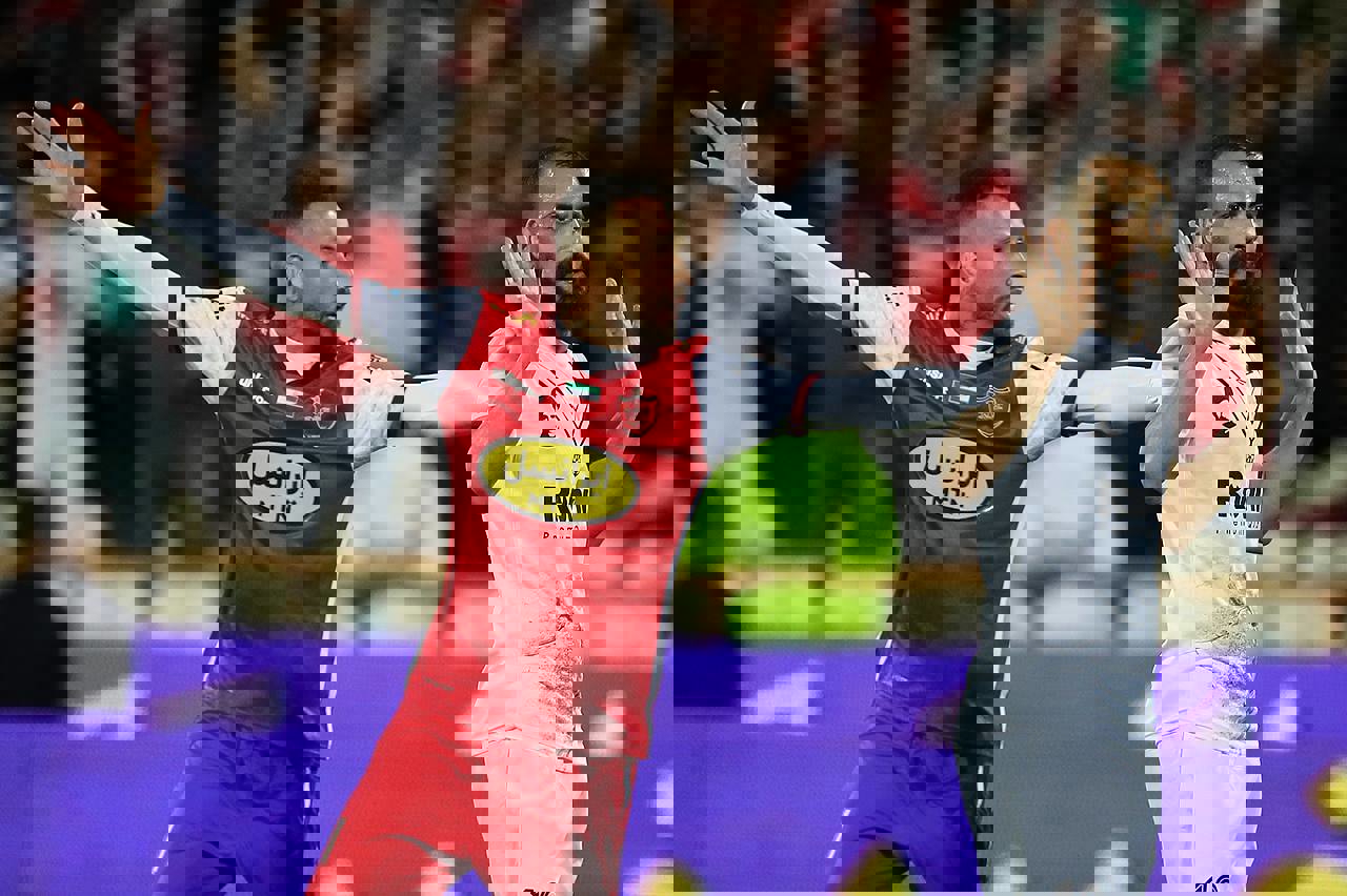 1960189