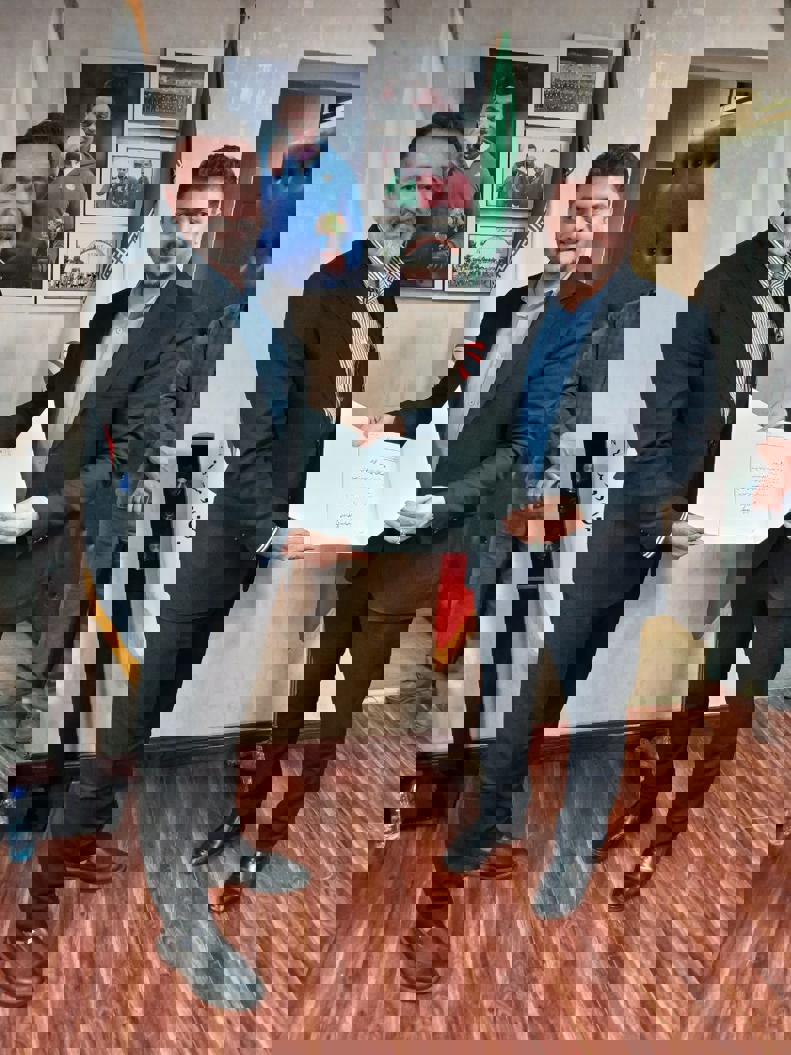 1960158