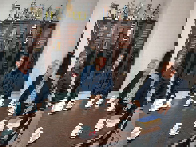 1960151