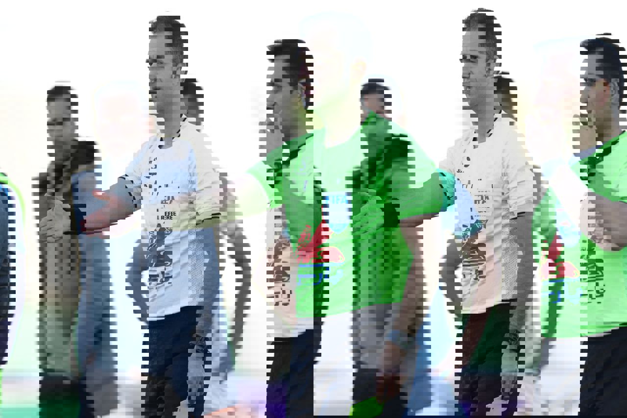 1960318