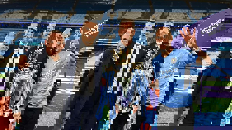 1960605